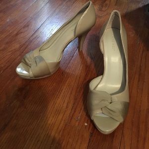 Nine West Sz 9M nude/ beige open-toed  heels pumps stilettos shoes platforms